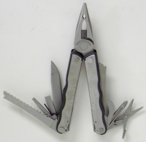 Leatherman Blast, cap crimper.jpg