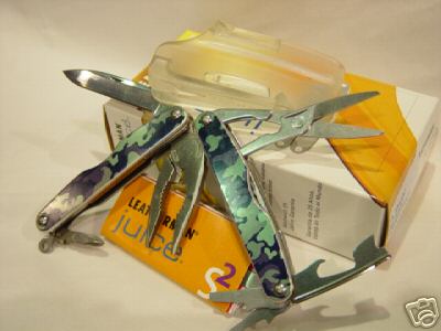 Leatherman Juice S2 green camoflage.jpg